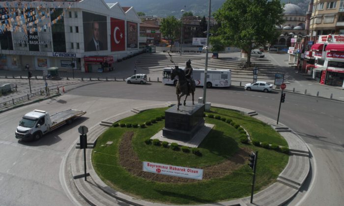 Büyükşehir açıkladı! Osmangazi heykeli kaldırılacak mı?