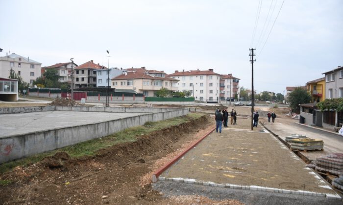 Akhisar’da Naim Süleymanoğlu Parkı yükseliyor