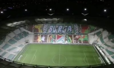 Bursaspor taraftarından muhteşem piksel karton koreografisi