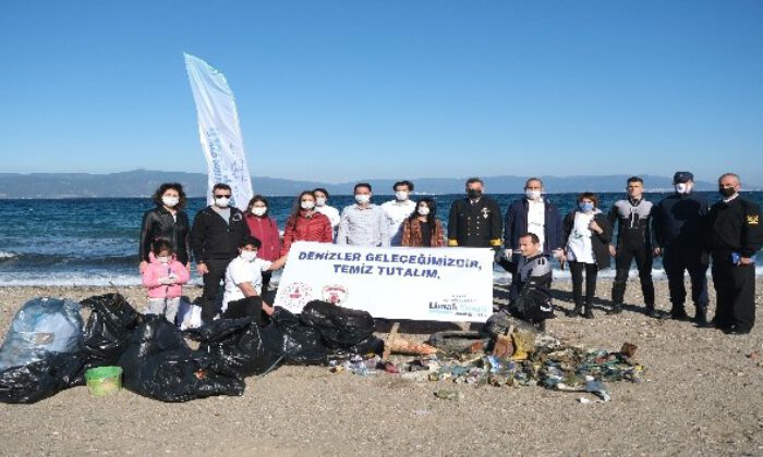 Deniz altından trafik konisi çıktı