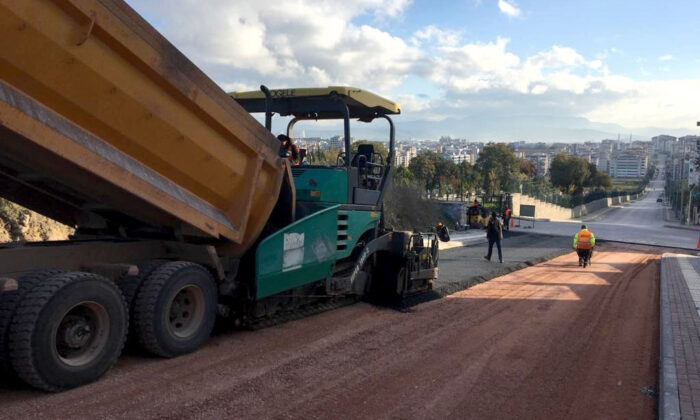 Osmangazi’de Yoğun Asfalt Mesaisi