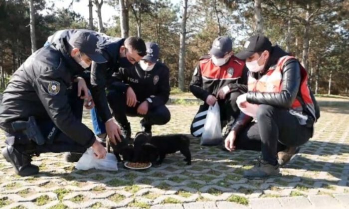 Polislerden can dostlarına yardım eli