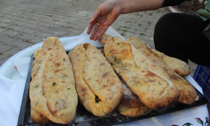 Bu pide sadece şifalı otlarla yapılıyor