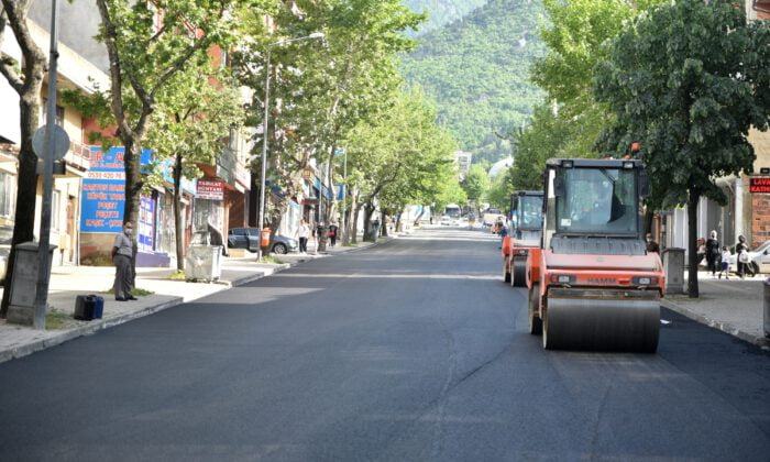 Profesör Tezok Caddesi artık pırıl pırıl