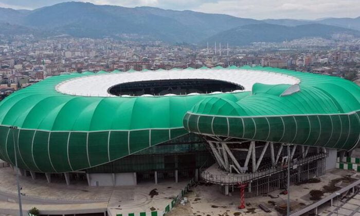 Sosyal Medyada Timsah Arena Çıkışı