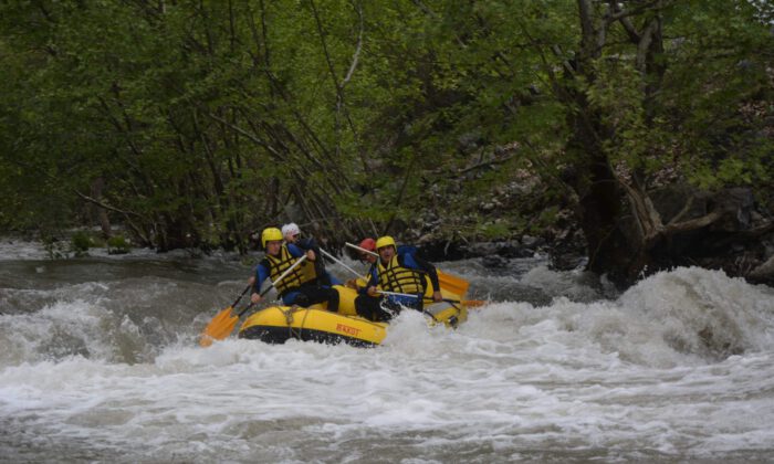 Rafting botları bu sefer Sadağı Kanyonuna iniyor!