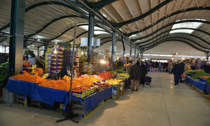 İnegöl’de, pazarların günleri̇ beli̇rlendi̇