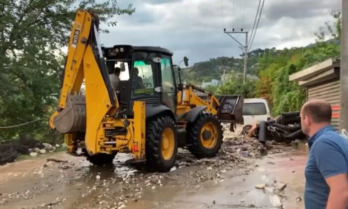 Bursa’da sel vatandaşları uykuda yakaladı