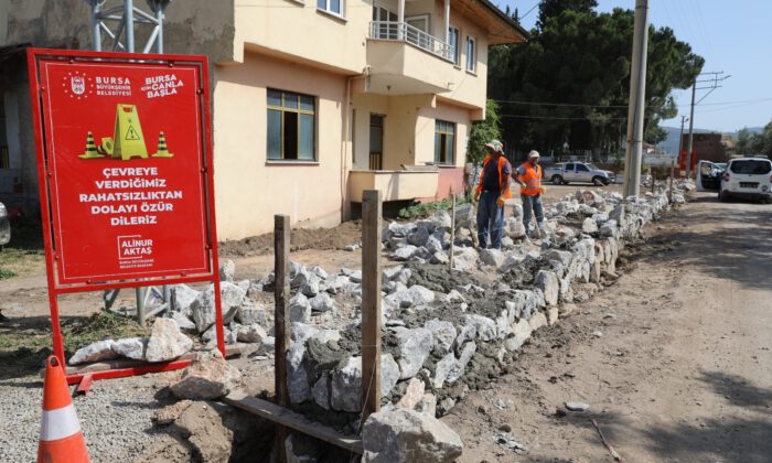 İznik’te mezarlıklar yenileniyor