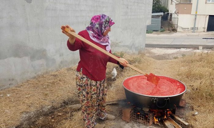 Karacabey’de kazanlar kaynıyor