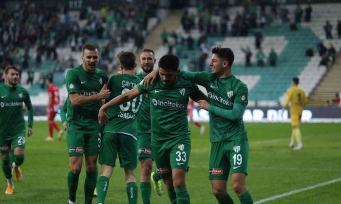 Bursaspor, Balıkesirspor’e karşı üstün