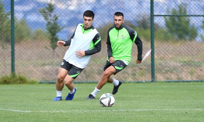 Bursaspor, Kocaeli’de taktik çalıştı