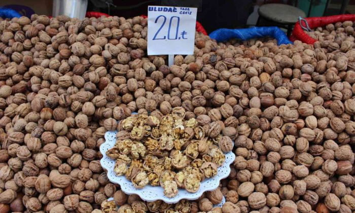 Çetin ceviz enflasyonun tersine gidiyor