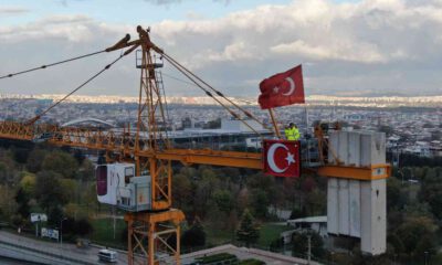 80 metre yüksekte Ata’ya saygı