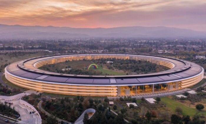 Apple, ofise dönüş tarihini erteledi