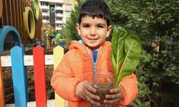 Tohumları toprakla buluşturdular