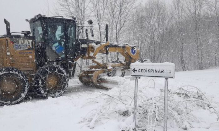 Bursa’da yoğun kar mesaisi