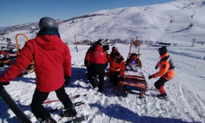 Uludağ’da ayağını kıran kayakçının imdadına JAK yetişti