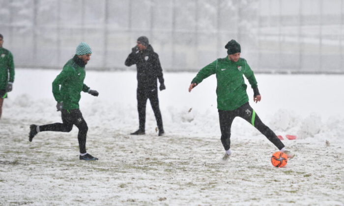 Bursaspor kara aldırış etmedi! Maç hazırlığında tam gaz