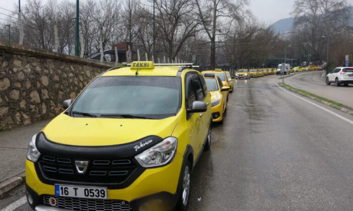 Bursa’da taksimetre kuyruğu