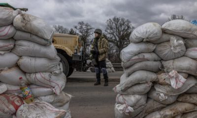 Kiev kent meydanına barikatlar kuruldu