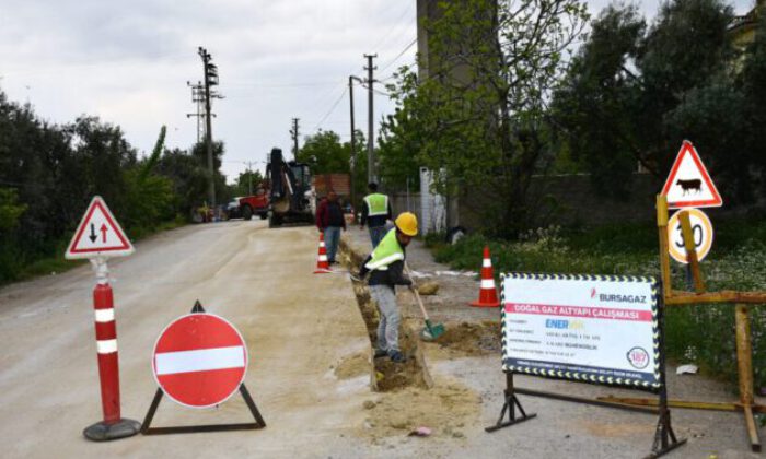 İznik’in mahalleleri doğalgaza kavuşuyor