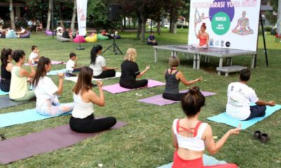 Yoga tutkunları Nilüfer’de buluştu