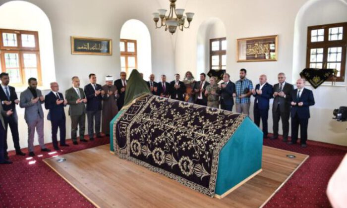 Sultan Murad, Kosova’da kabri başında anıldı