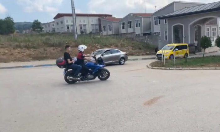 Bursa’da sınava geç kalan öğrenciyi jandarma motorize timi yetiştirdi