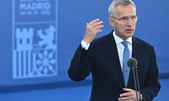 Stoltenberg: “Tarihi kararlar alacağız”