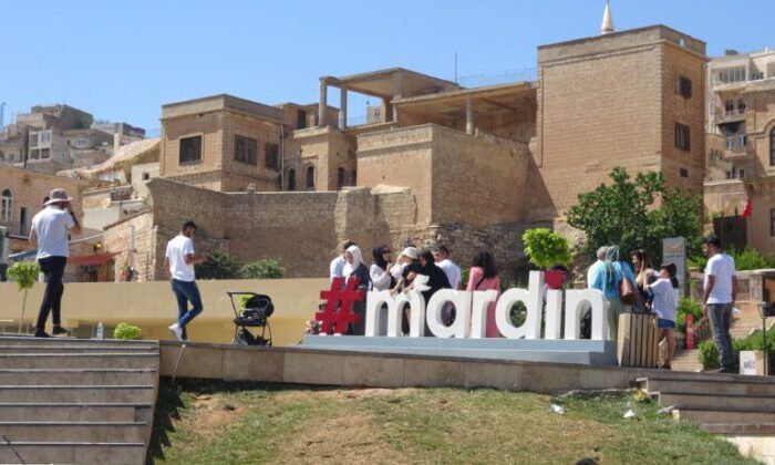 Bayram tatilinde turistler Mardin’e akın etti