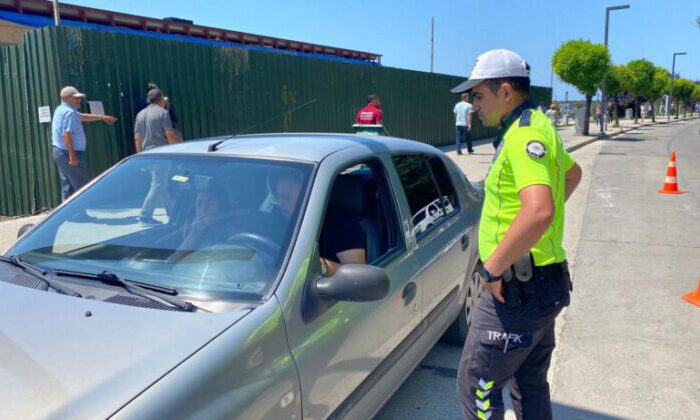 Araçları tek tek sorguladılar, kurallara uymayanlara cezai işlem uyguladılar