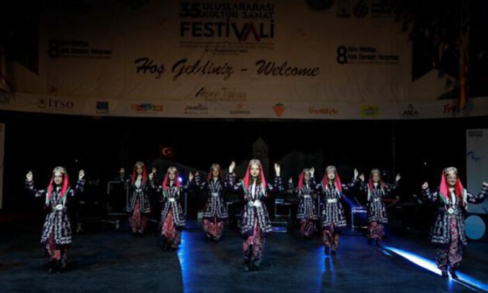 Festival coşkuyla devam ediyor