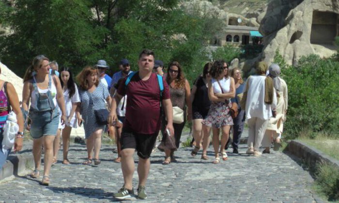 Kapadokya’da turizmciler pandemi kısıtlamalarına dönmek istemiyor