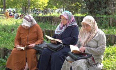 Tuzla’da iyilik şampiyonasında 300 öğrenci aynı anda kitap okudu