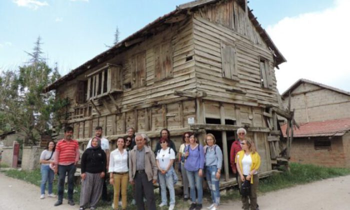 Likya lahitlerinden esinlenerek yapılan bin 658 ambar ve 16’sı ayakta 79 seren kayıt altına alındı