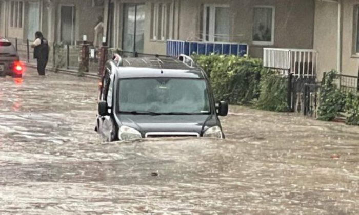 Selden geriye çamur kaldı