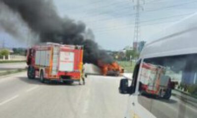 Bursa’da otomobil alev alev yandı, sürücüsü canını zor kurtardı