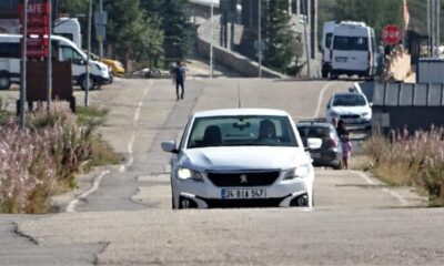 Bu yolda araçlar viteste olmadan 40 kilometre hızla rampa çıkıyor