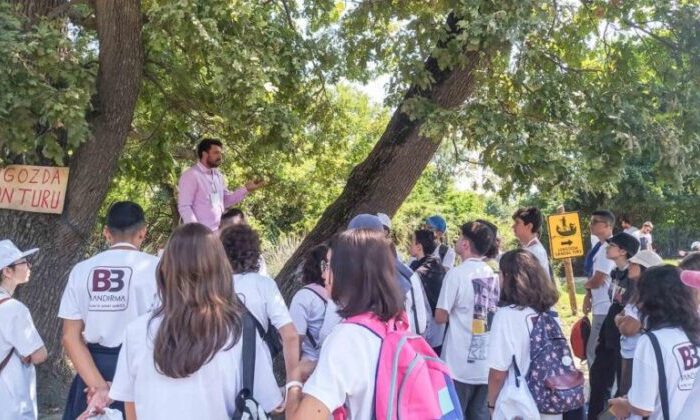 Öğrenciler Karacabey’de doğayı yakından keşfetti