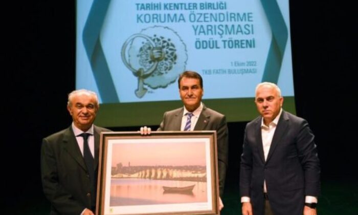 ‘Yaşayan Tarih Hisar İçi Projesi’ne özel ödül