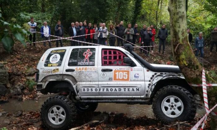 Offroad kalbi Mustafakemalpaşa’da at