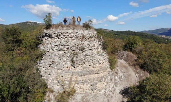 Bu köye turist yağacak…2 bin yıllık kalede restorasyon başlıyor