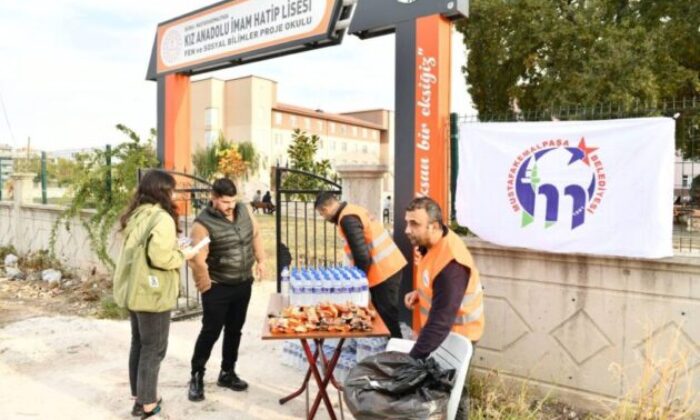 Mustafakemalpaşa Belediyesi KPPS’ye girenlerin heyecanına ortak oldu