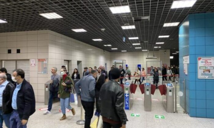 Marmaray’da seferlerin durma sebebi belirlendi: Yolculardan biri yangın butonuna bastı