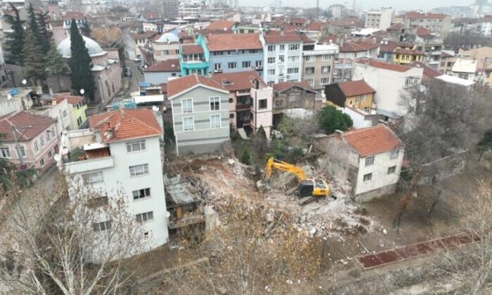 Bursa’da riskli yapılar ortadan kaldırılıyor