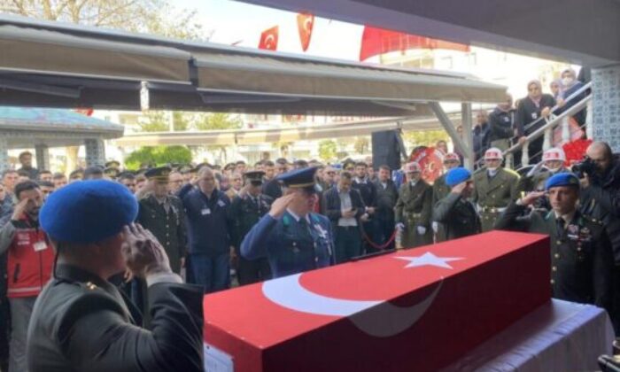 Bursalı şehit gözyaşları eşliğinde son yolculuğuna uğurlandı