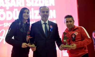 Bursa’da sporun yıldızlarına ödül yağmuru