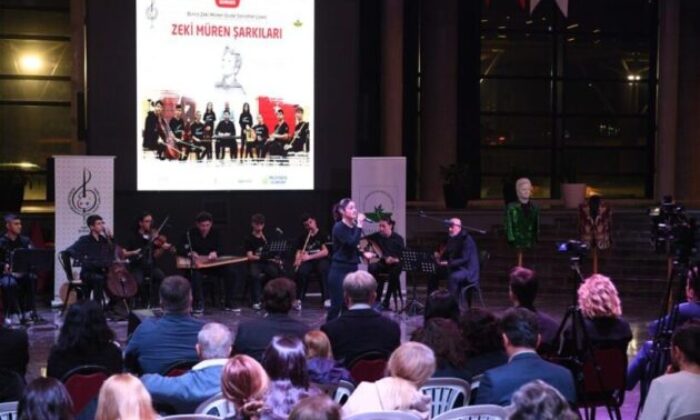 Osmangazi’de Zeki Müren anısına gece düzenlendi