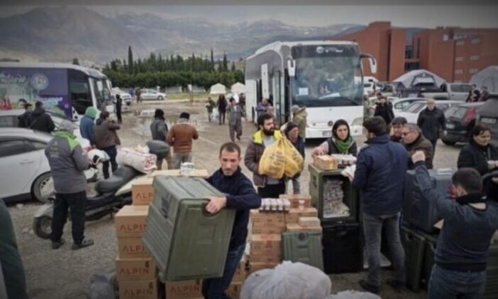 BUYSAD üyelerinden hazır yemek ve mobil mutfak desteği